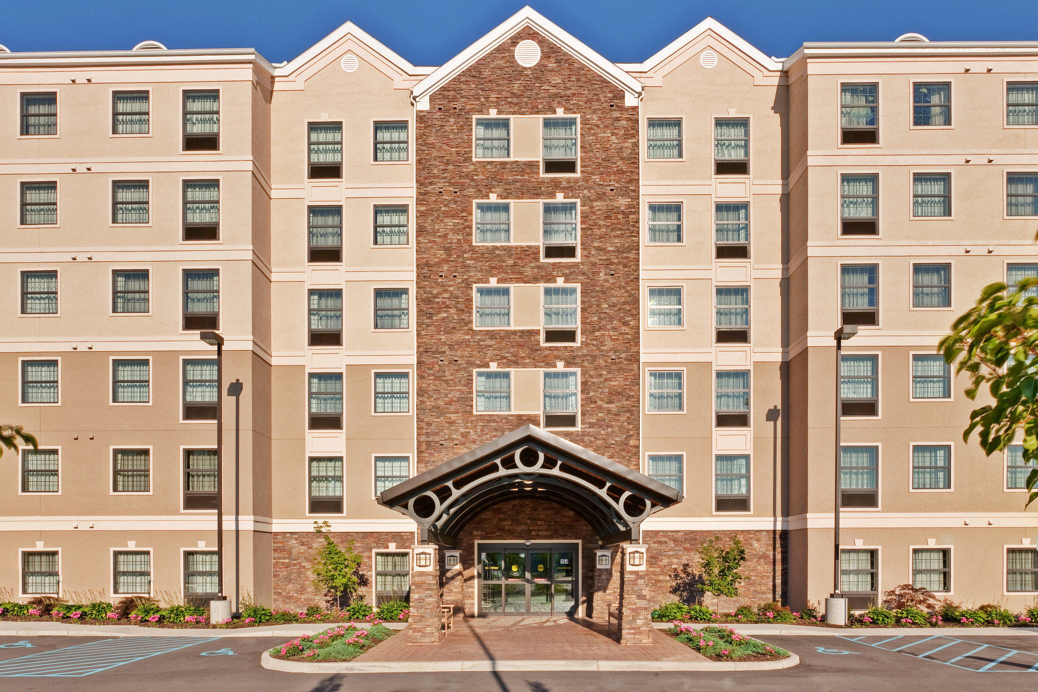 Staybridge Suites Buffalo Photo