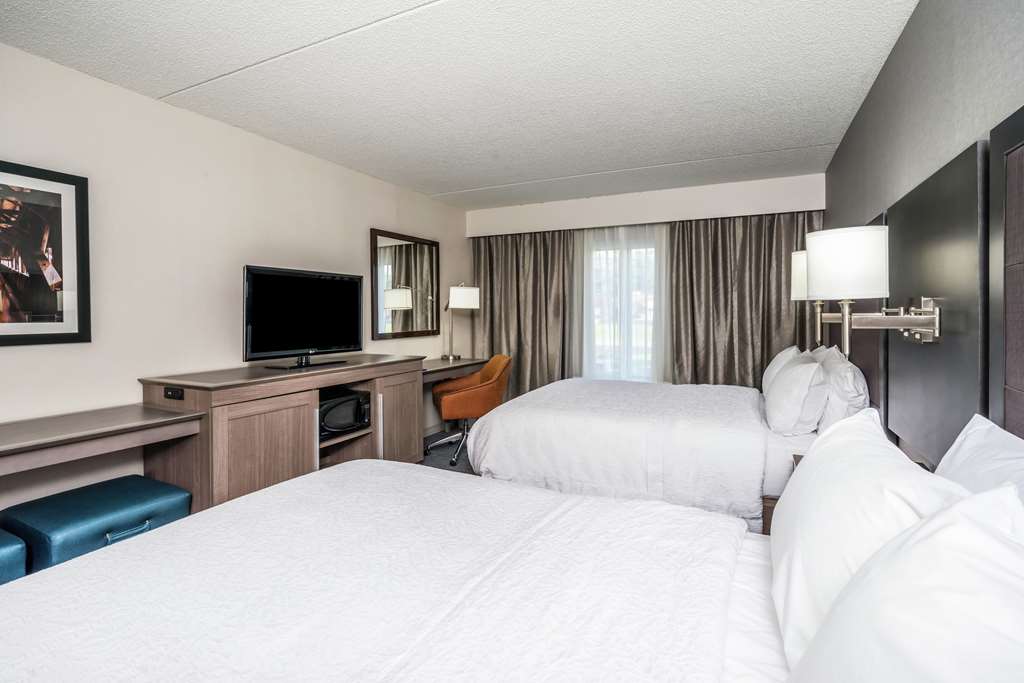 Hampton Inn Clifton Park Image