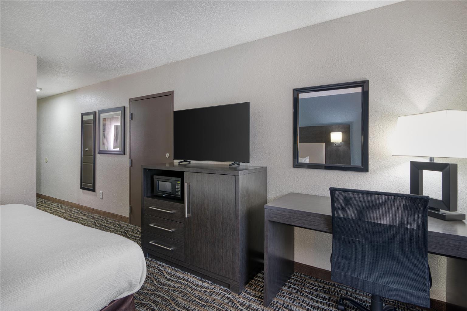 Best Western Waldo Inn & Suites Image