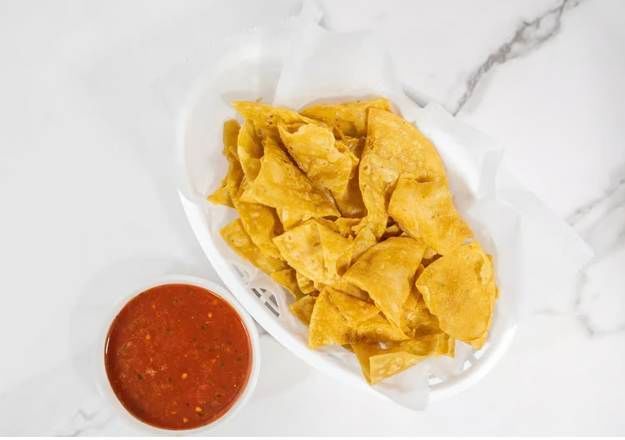 Chips Con Salsa / Chips with Salsa