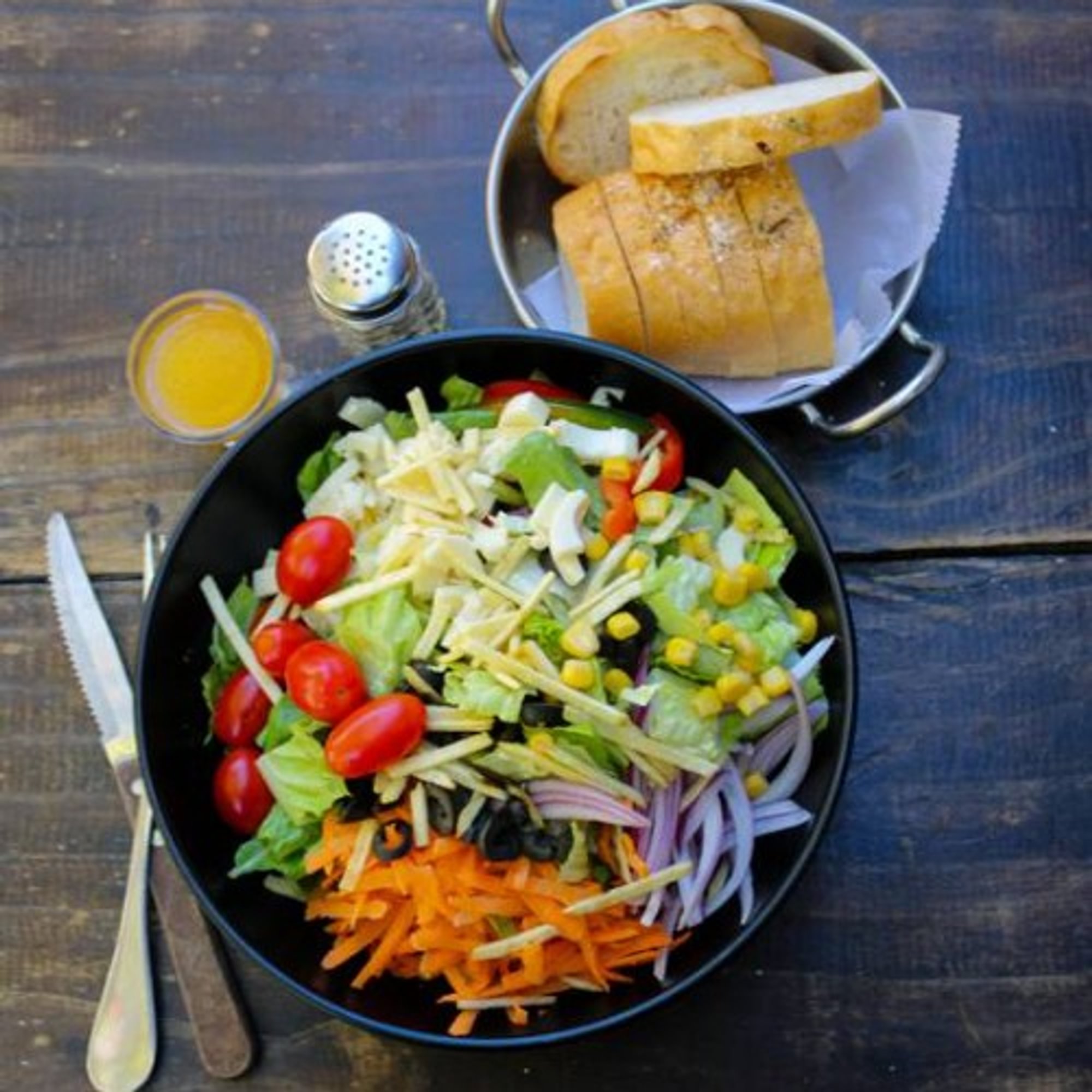 Salada Simples (Garden Salad)