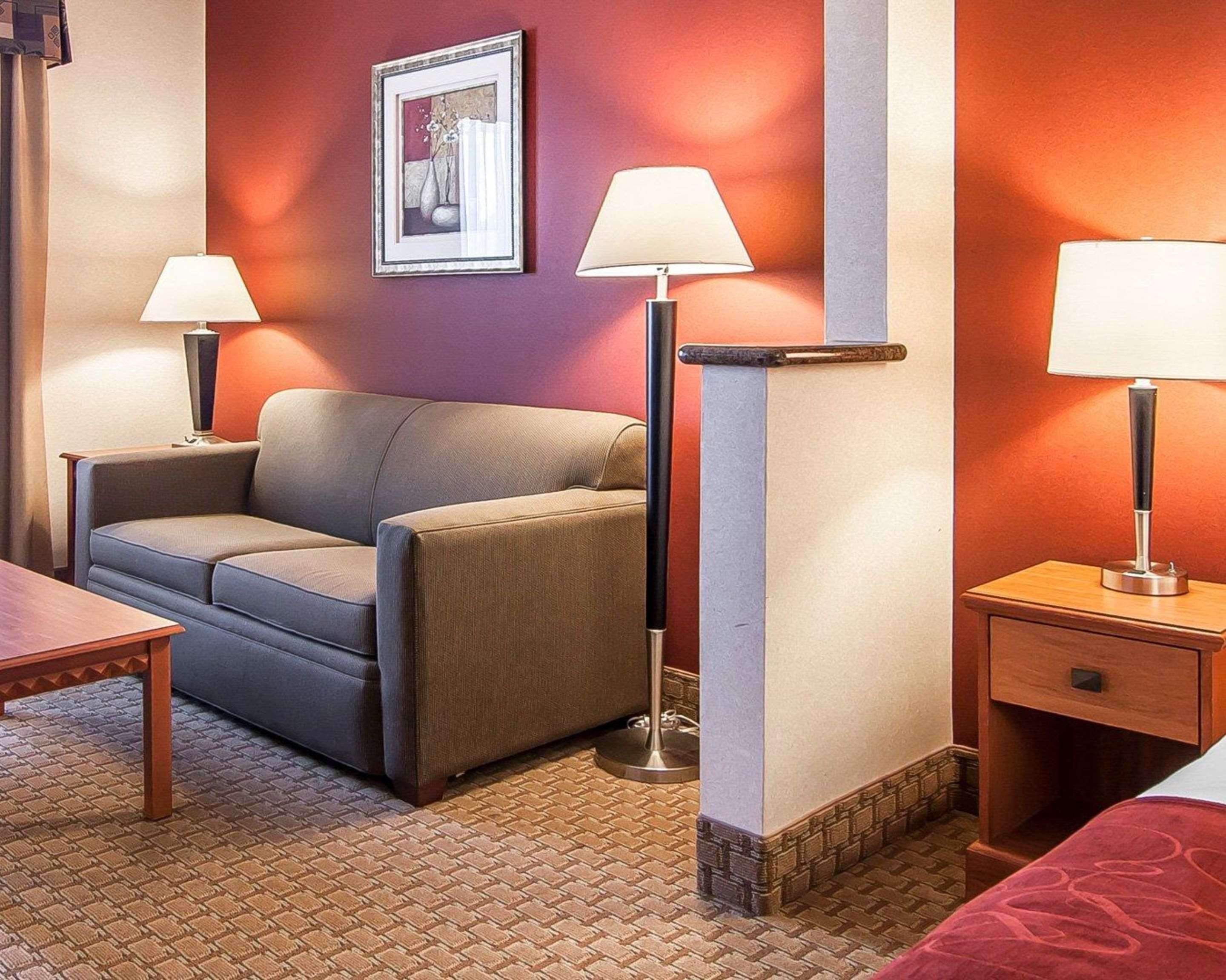 Comfort Suites Redmond Airport Photo