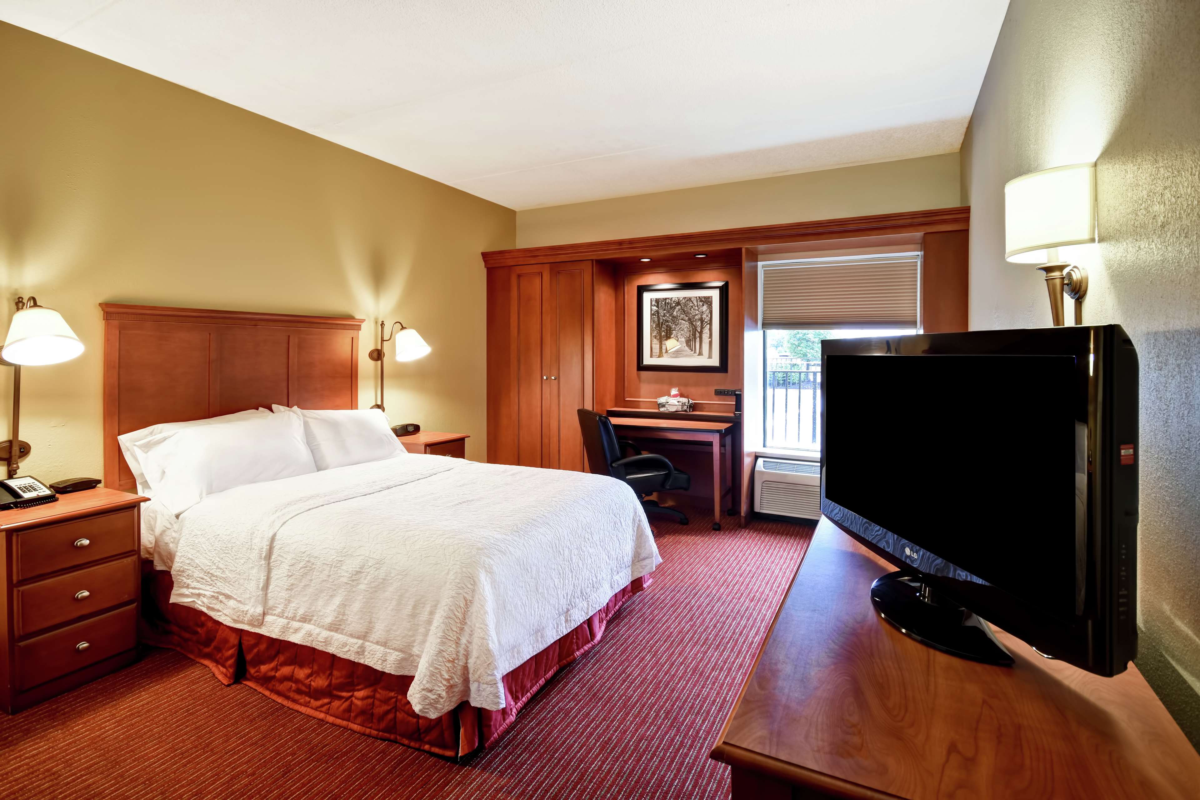 Hampton Inn Louisville-Airport Photo