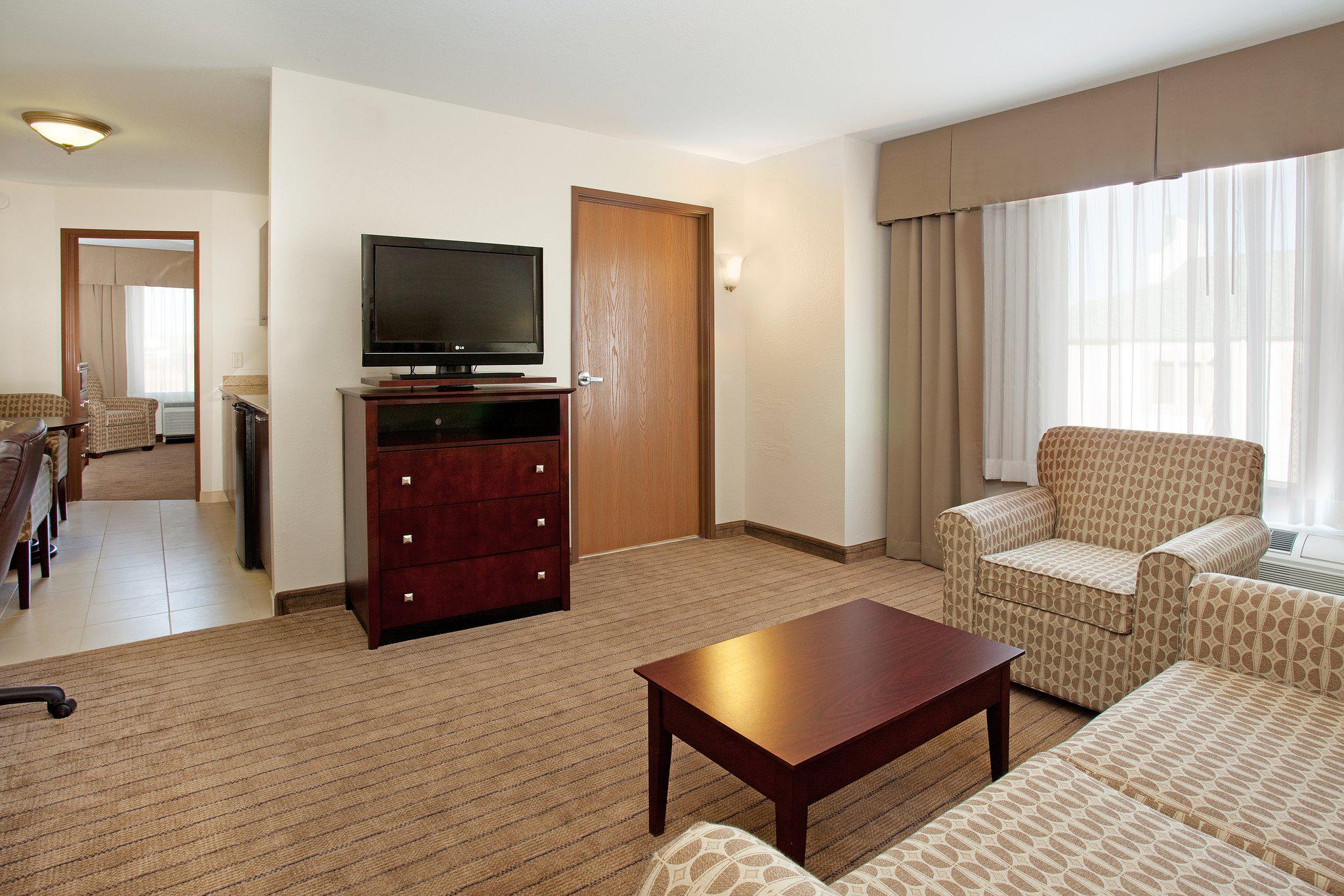 Holiday Inn Express & Suites Buffalo Photo