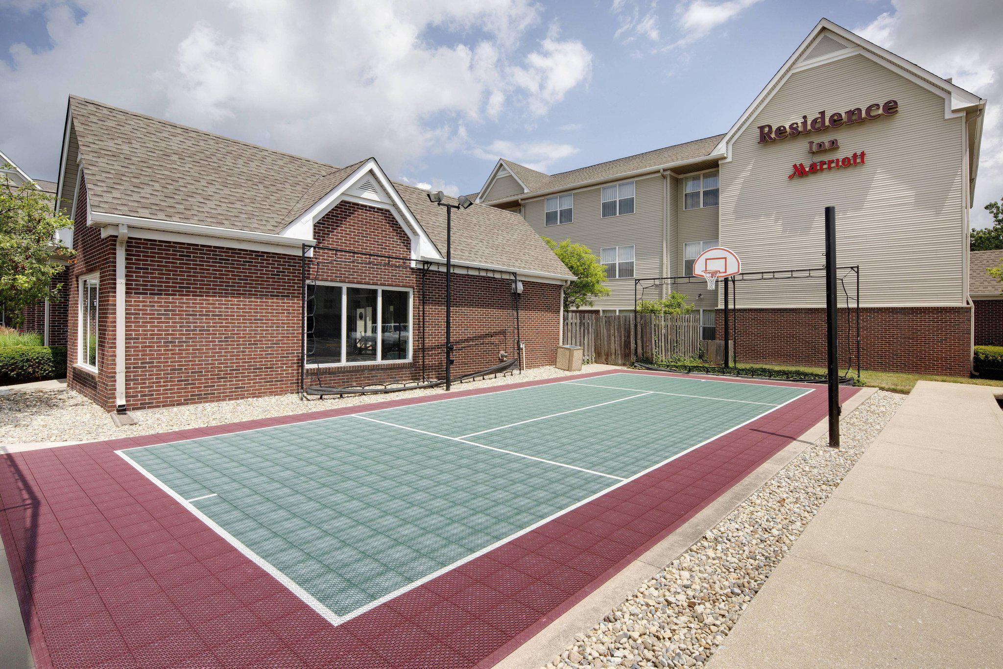 Residence Inn by Marriott Indianapolis Airport Photo