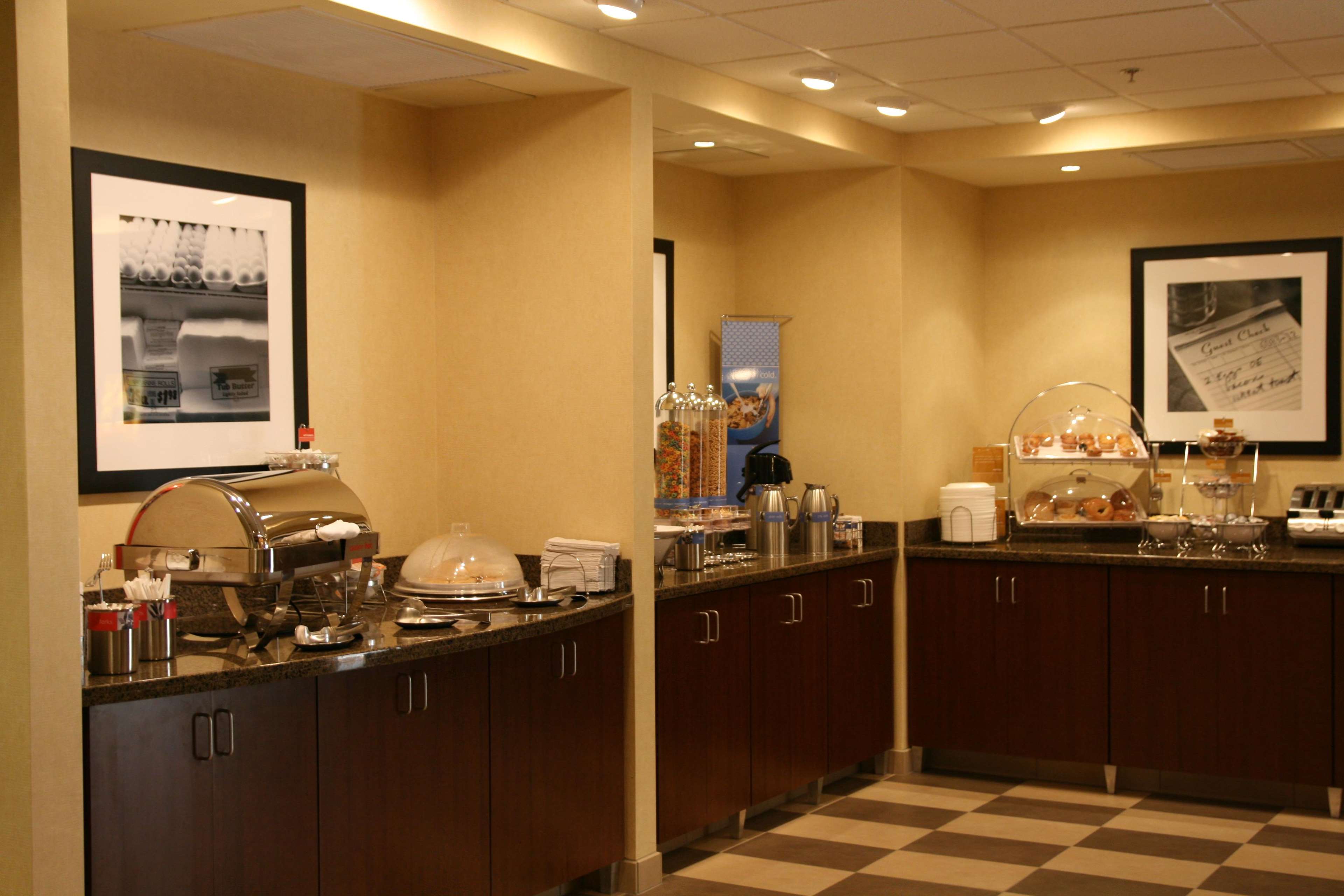 Hampton Inn Denver Northeast-Brighton Photo