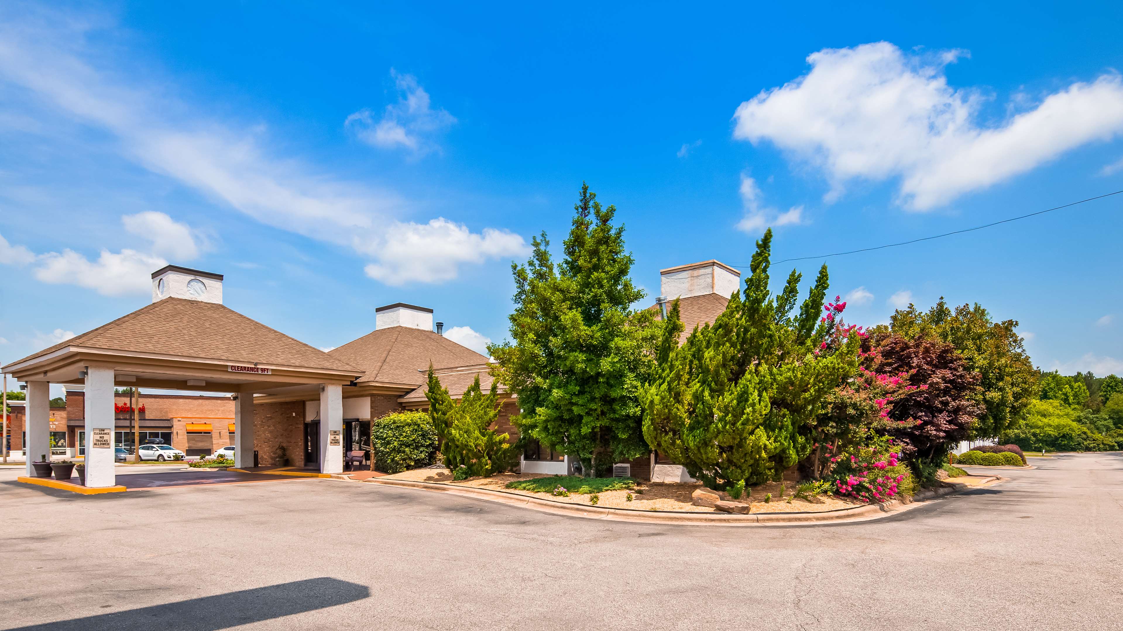 SureStay Plus Hotel by Best Western Fayetteville Photo