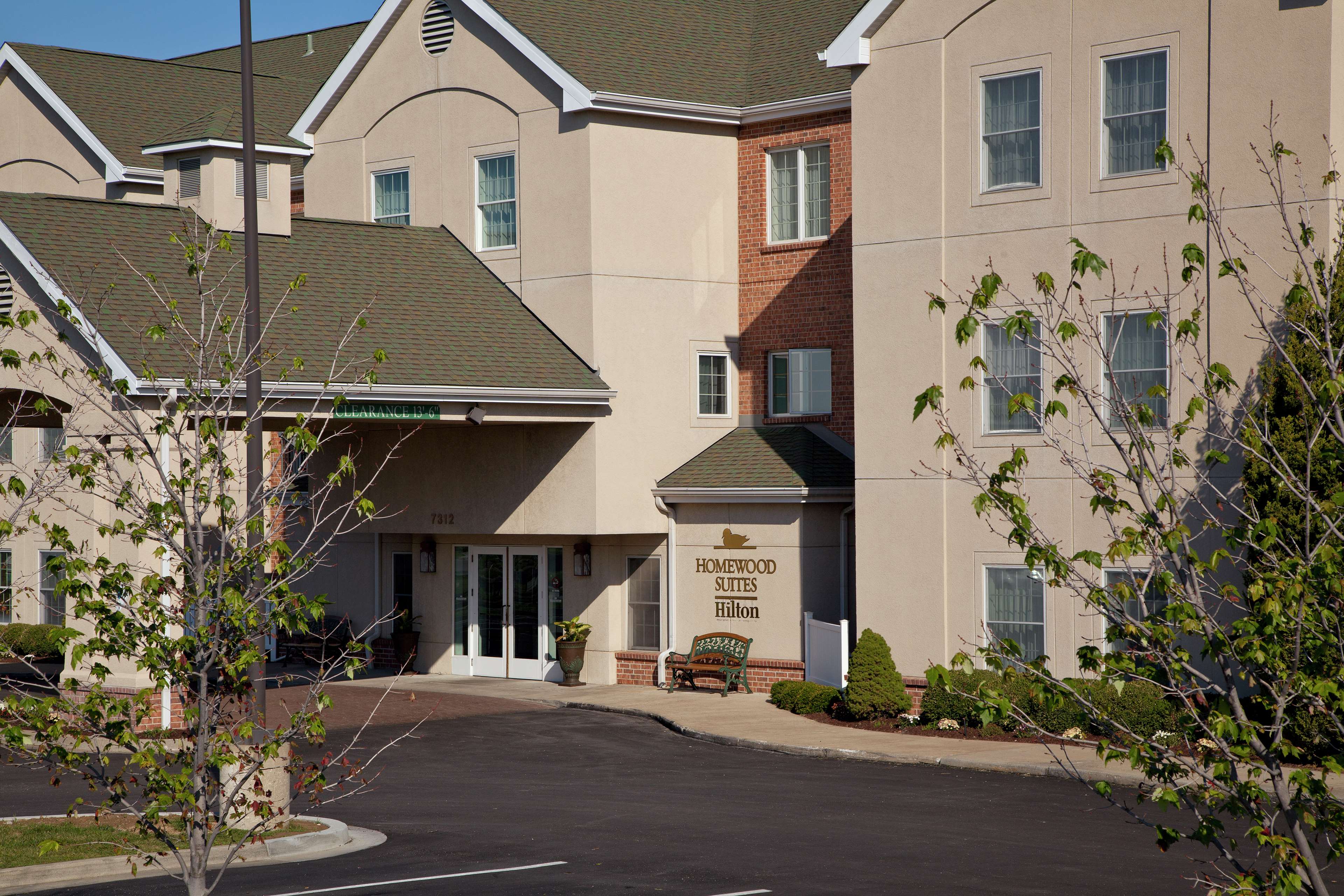 Homewood Suites by Hilton Kansas City-Airport Photo