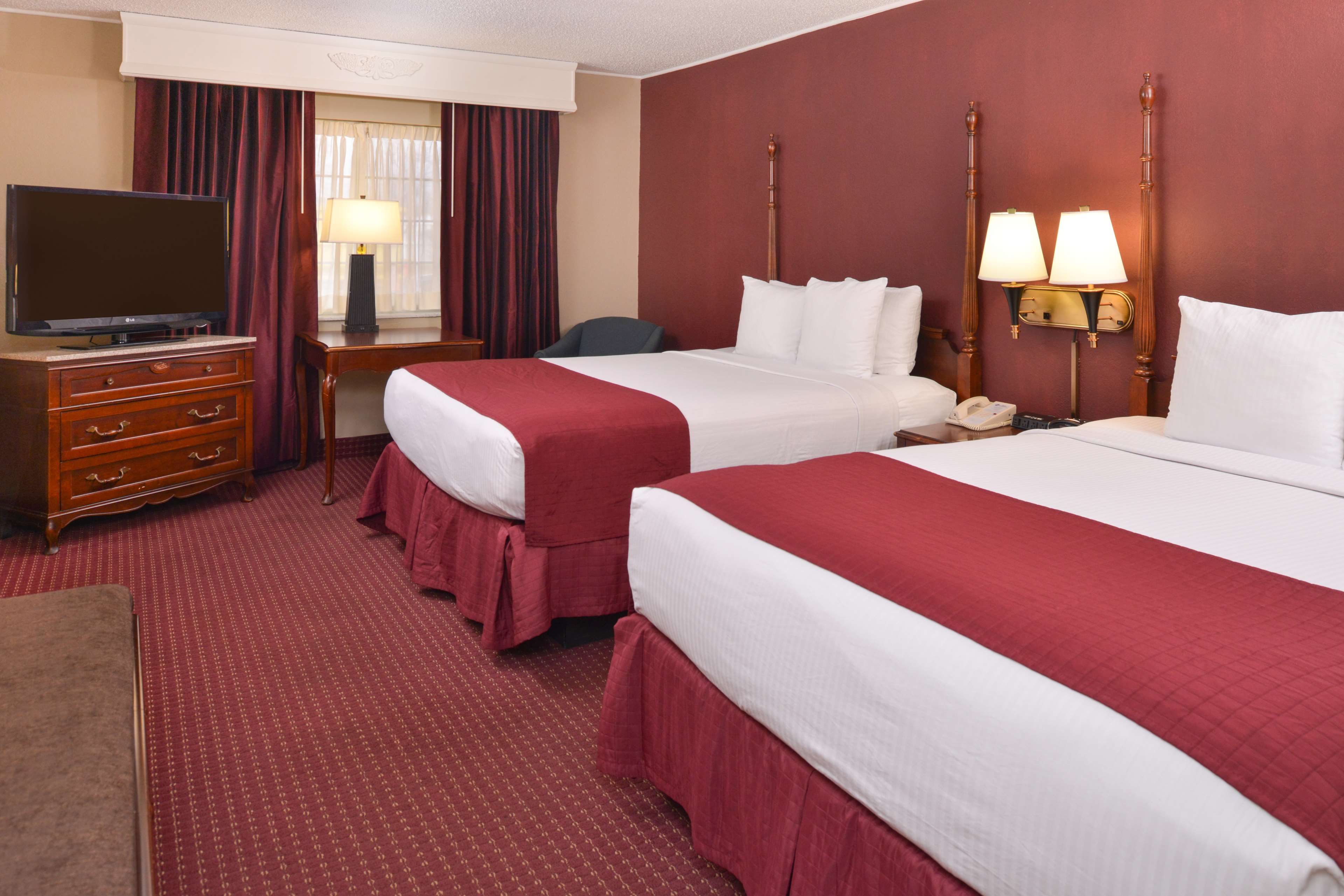 Best Western Greenfield Inn Photo