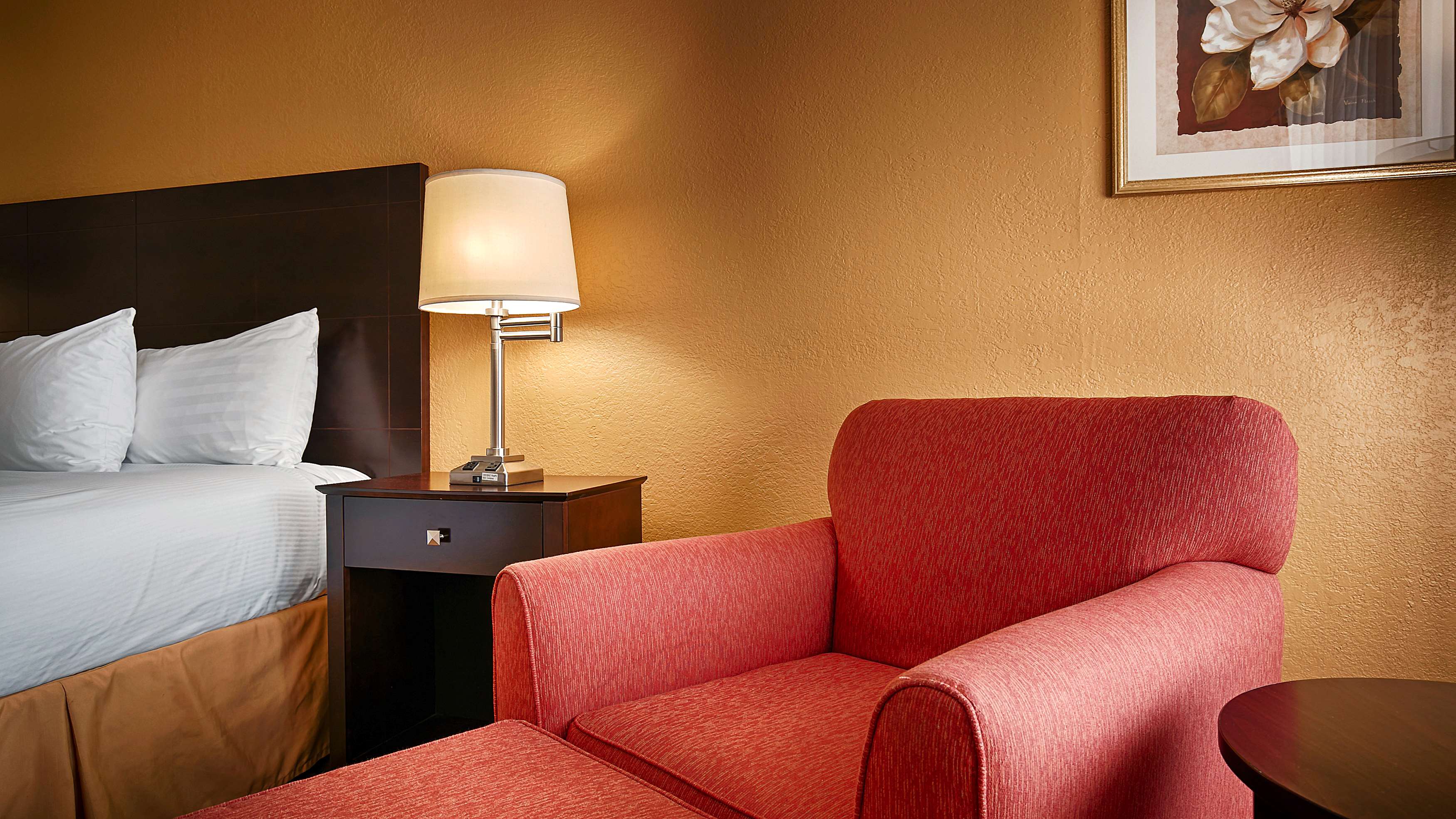 Best Western Heritage Inn Photo