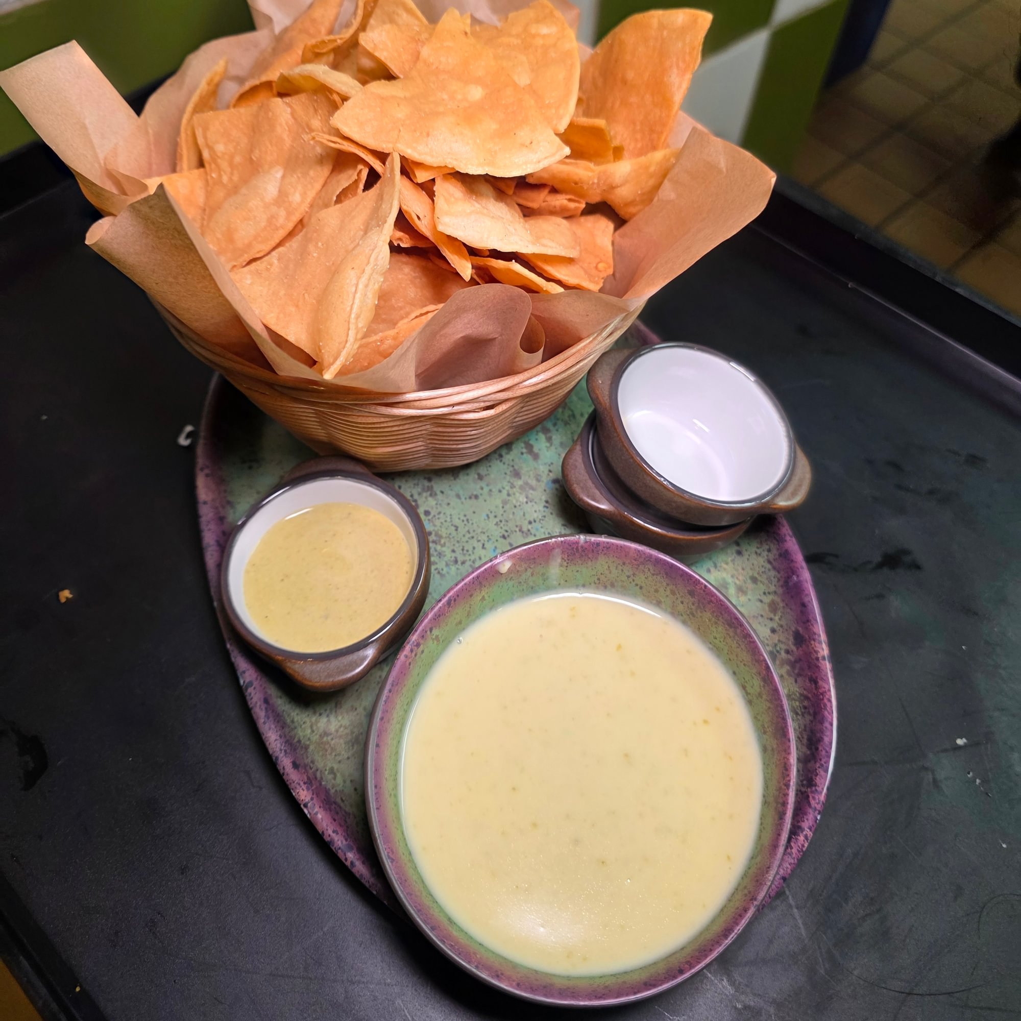 Queso Dip & Chips