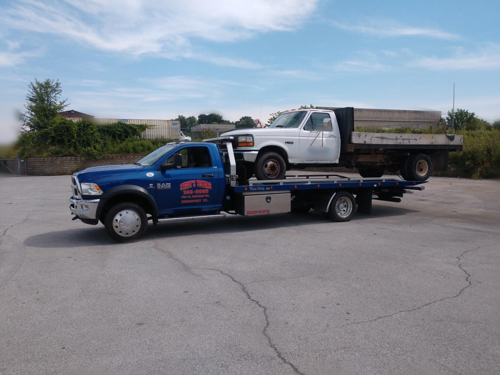 Steve's Towing Photo