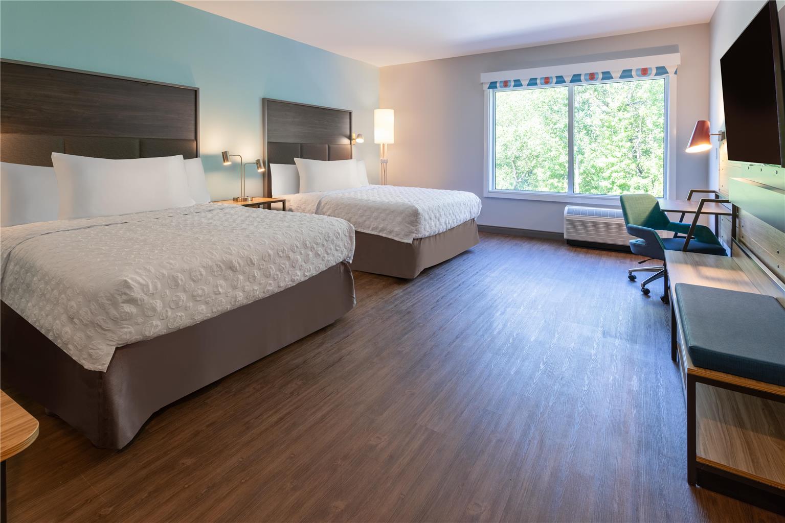 Tru by Hilton Commerce Image