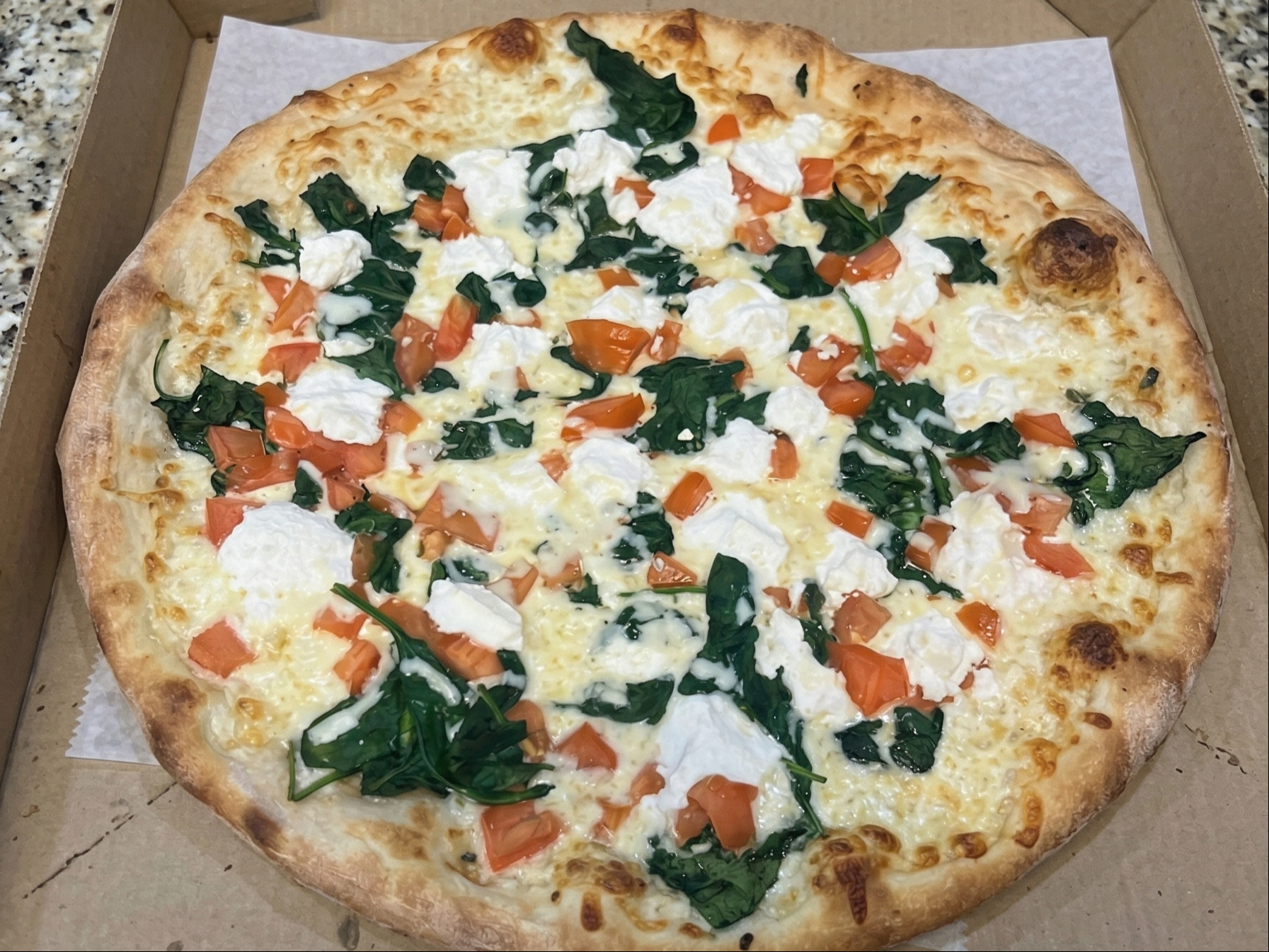 Spinach, Ricotta and Tomato Pizza