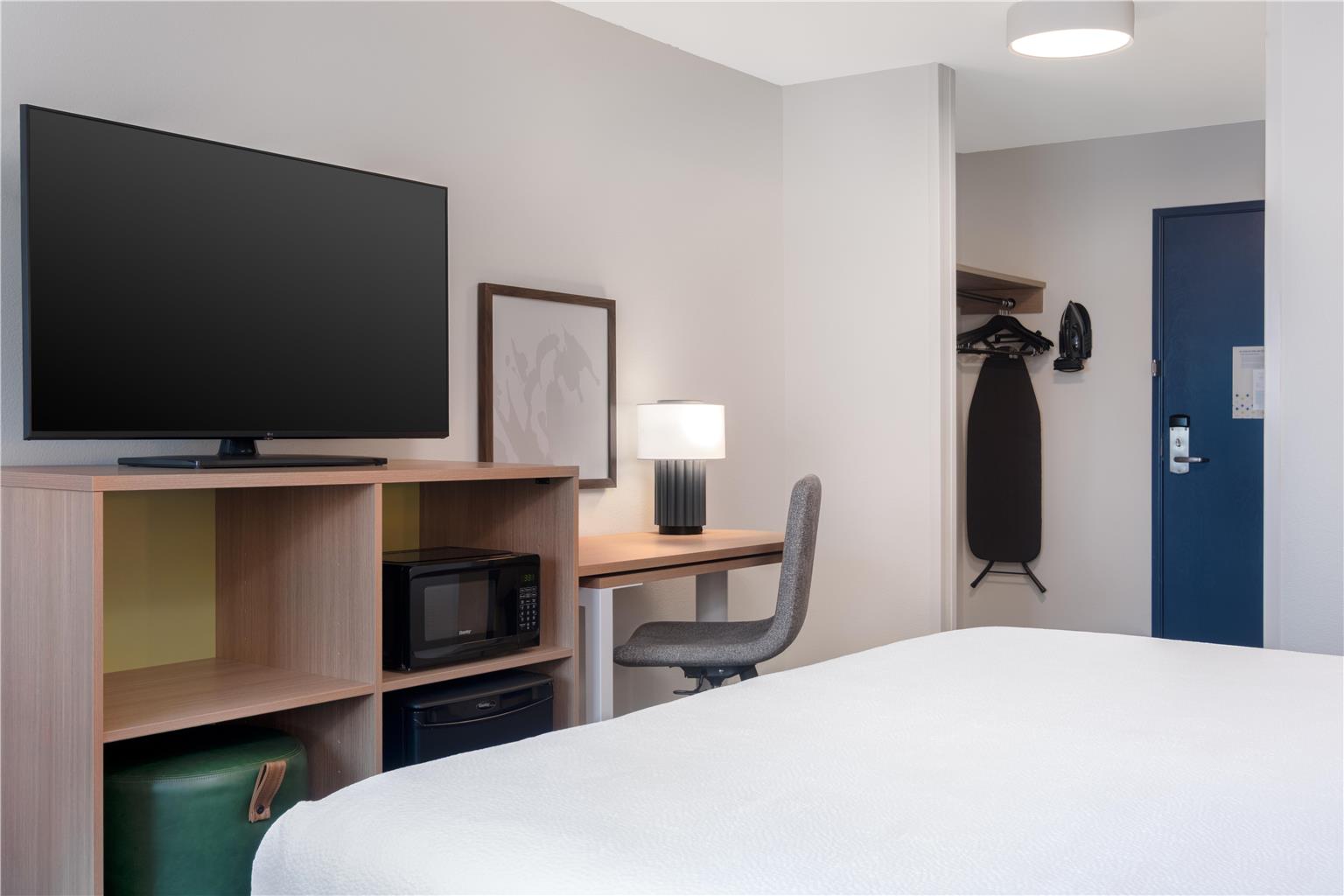 Spark by Hilton Springfield Eugene Image