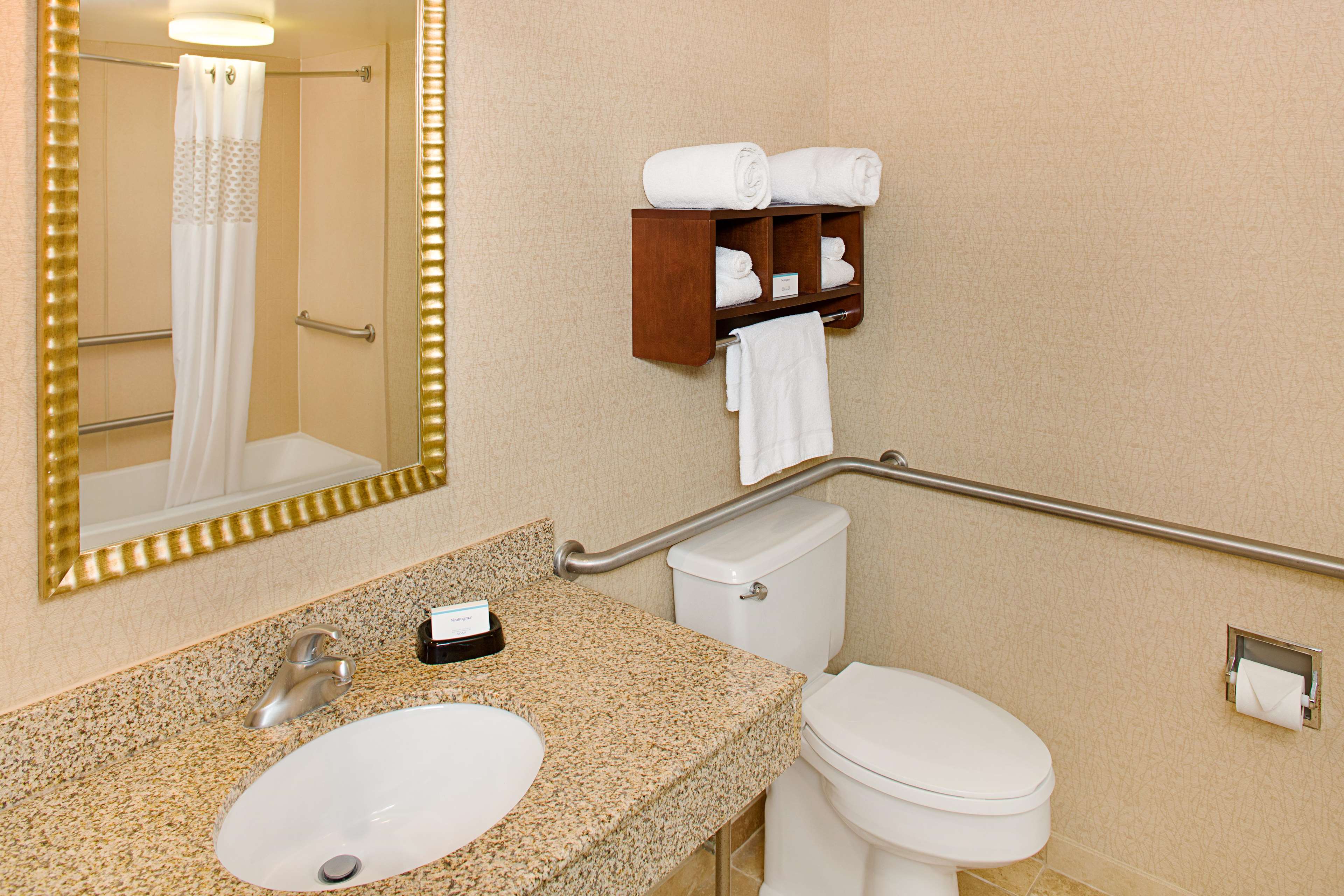 Hampton Inn Philadelphia/Willow Grove Photo