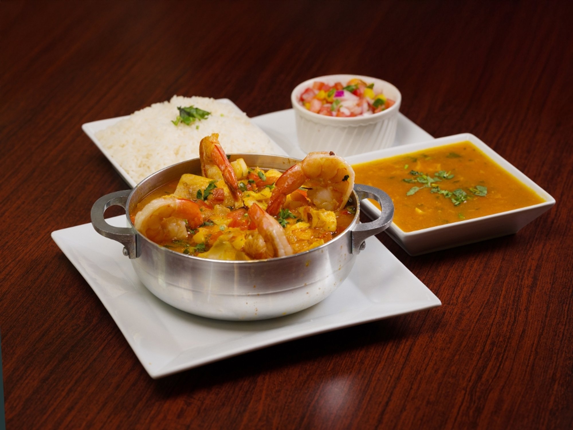 Moqueca de Peixe e Camarão