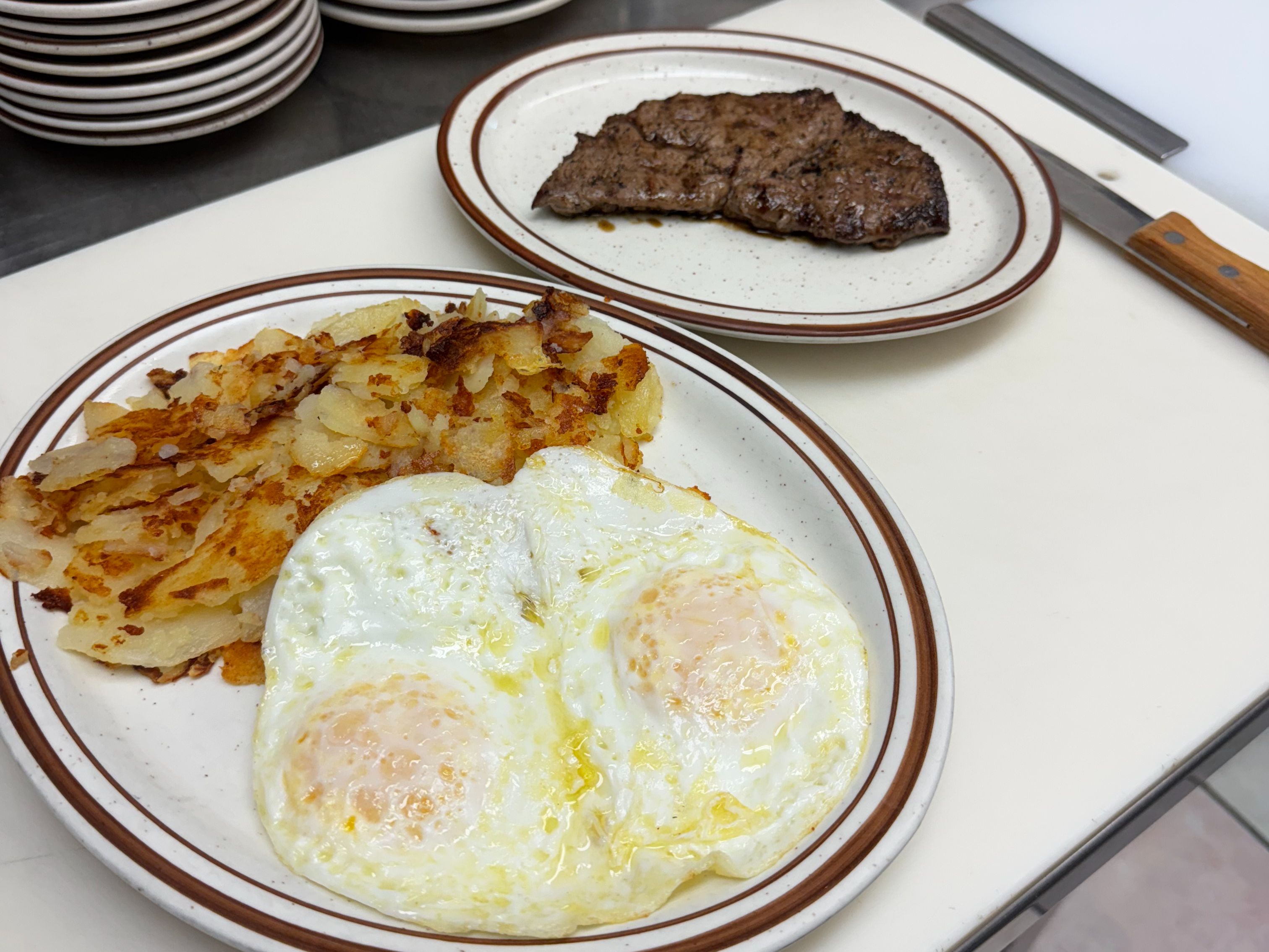 6 oz Steak, Eggs & Potatoes