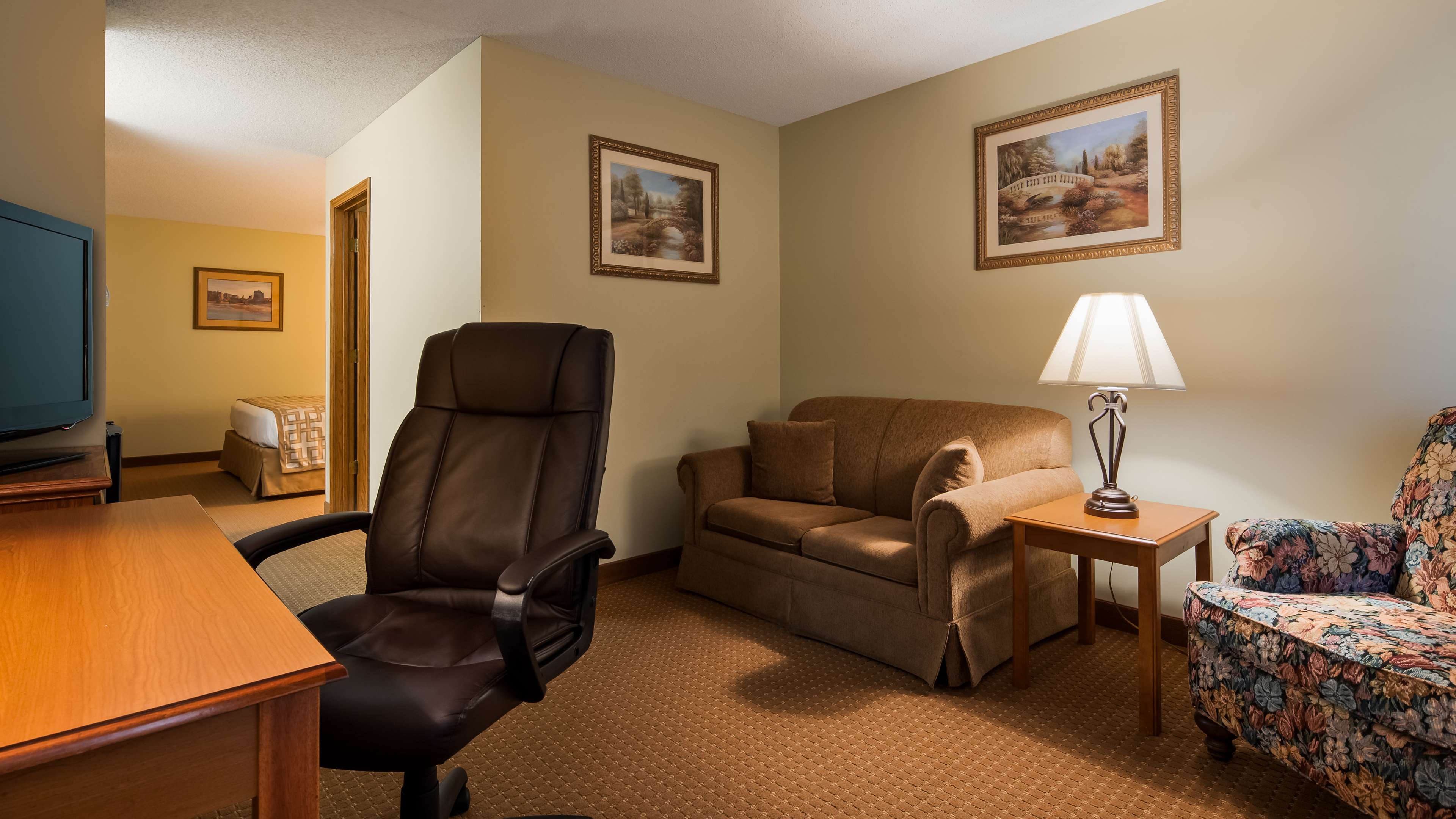 SureStay Plus Hotel by Best Western Poteau Photo