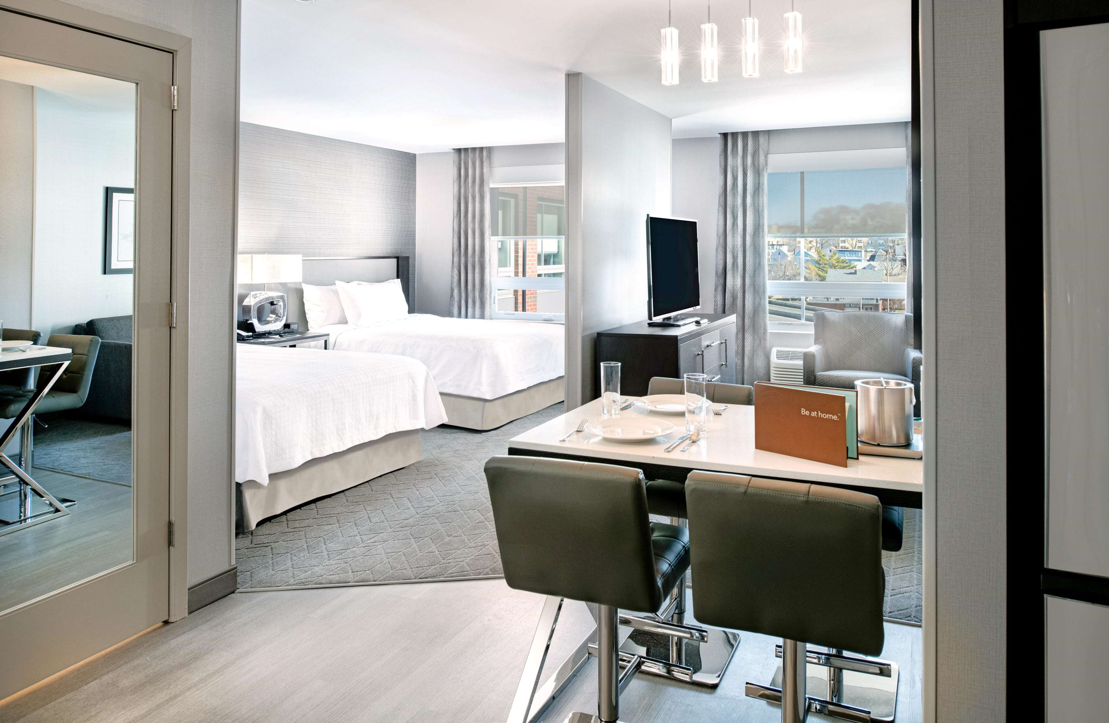 Homewood Suites By Hilton Boston Logan Airport Chelsea Photo