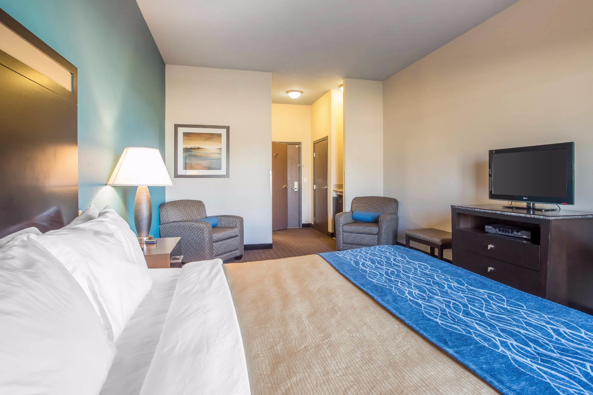Comfort Inn & Suites Image
