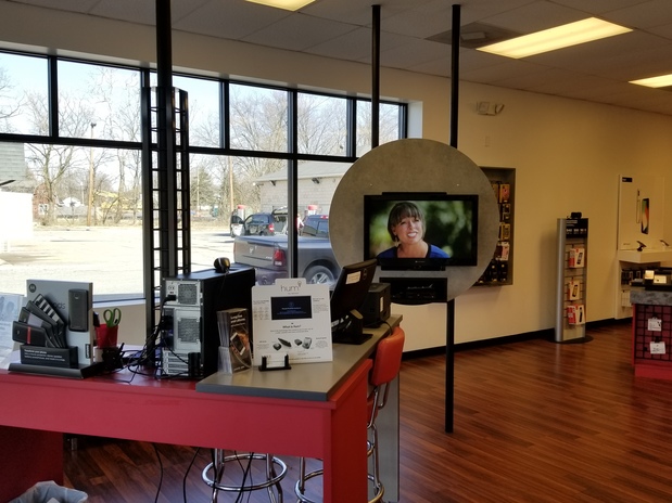 Images Verizon Authorized Retailer, TCC
