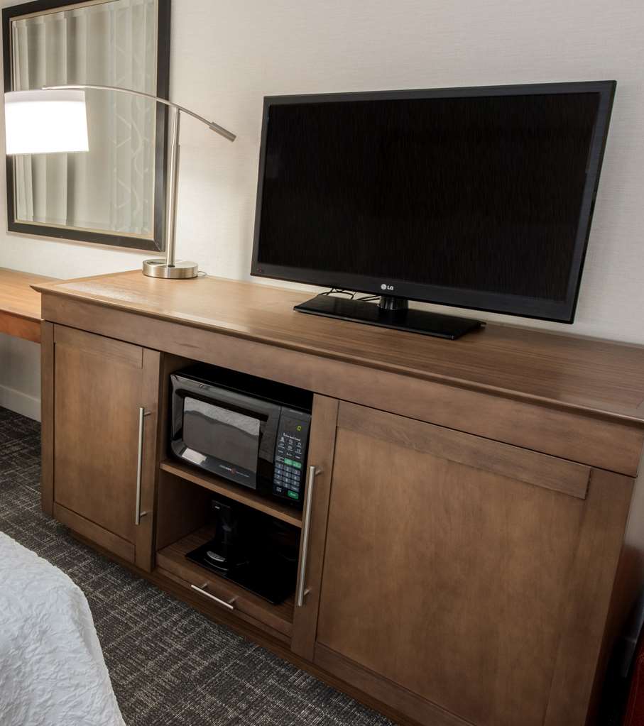 Hampton Inn Albany-Western Ave/University Area Image