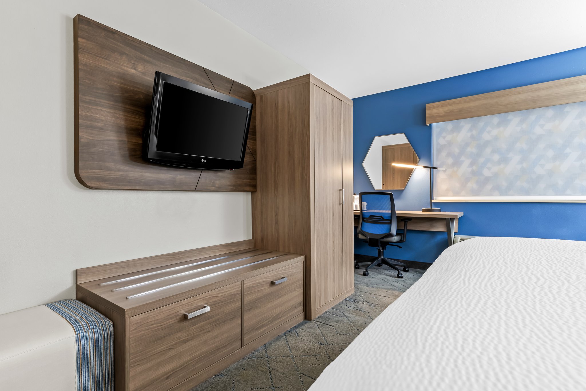 Holiday Inn Express & Suites Florence Northeast by IHG Image