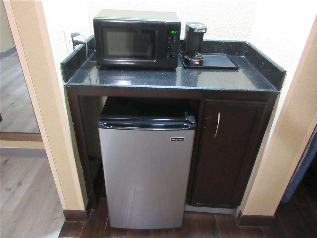 Best Western Kenner Image