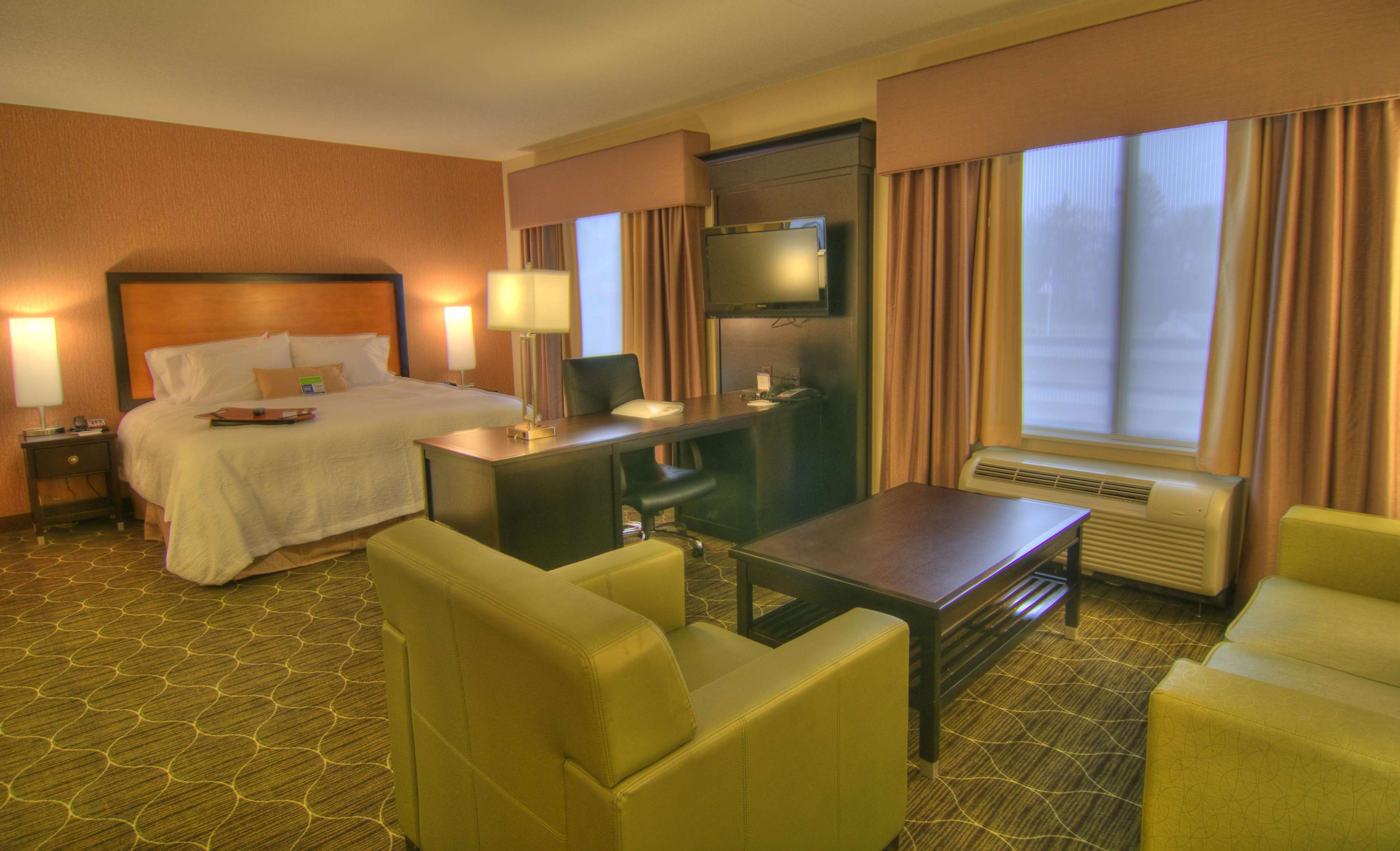 Hampton Inn & Suites Parsippany/North Photo