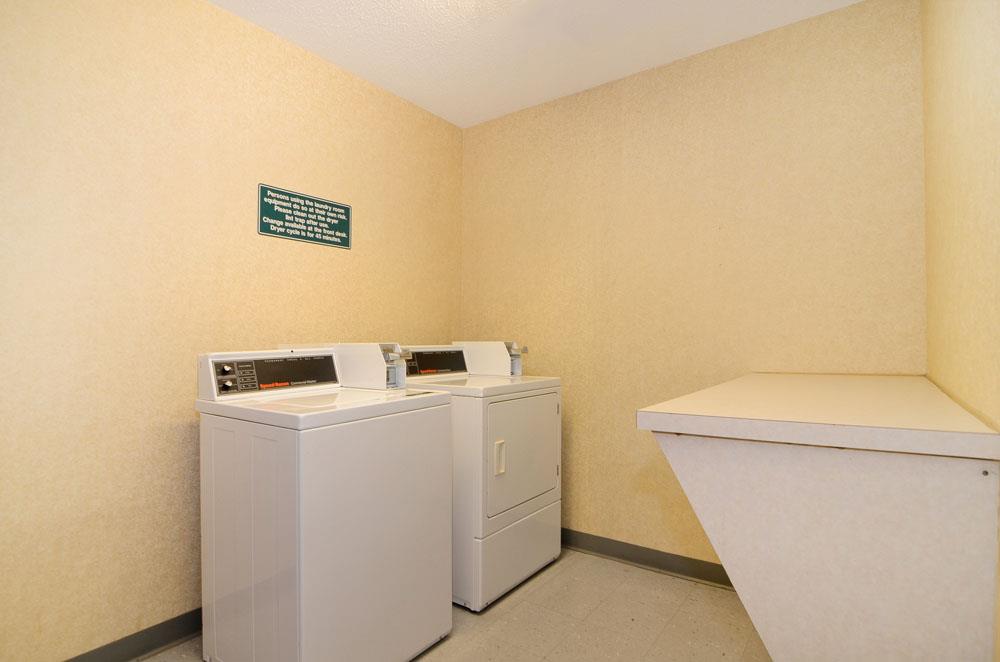 Best Western Airport Suites Photo