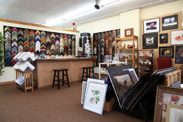 Lucy's Art & Frame Image