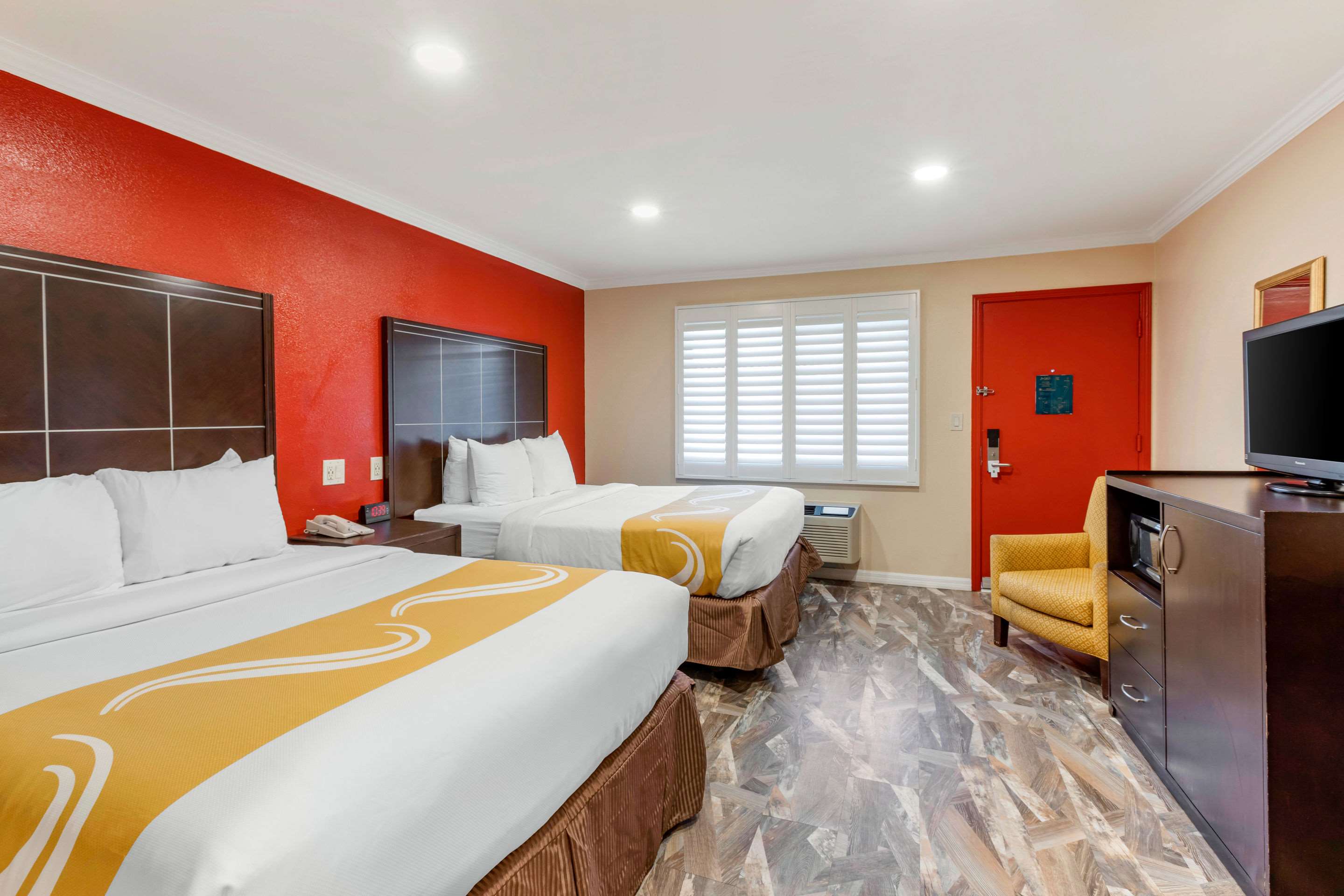 Quality Inn & Suites Buena Park Anaheim Photo