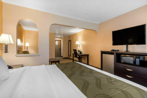 Images Quality Inn & Suites
