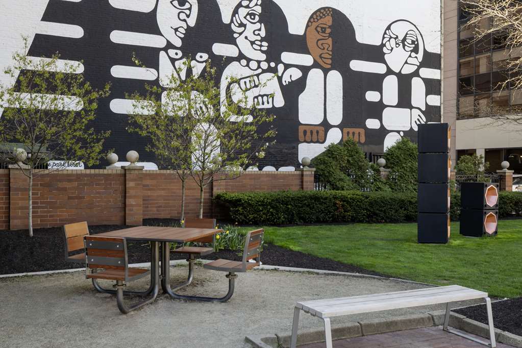 Hampton Inn Cleveland-Downtown Image