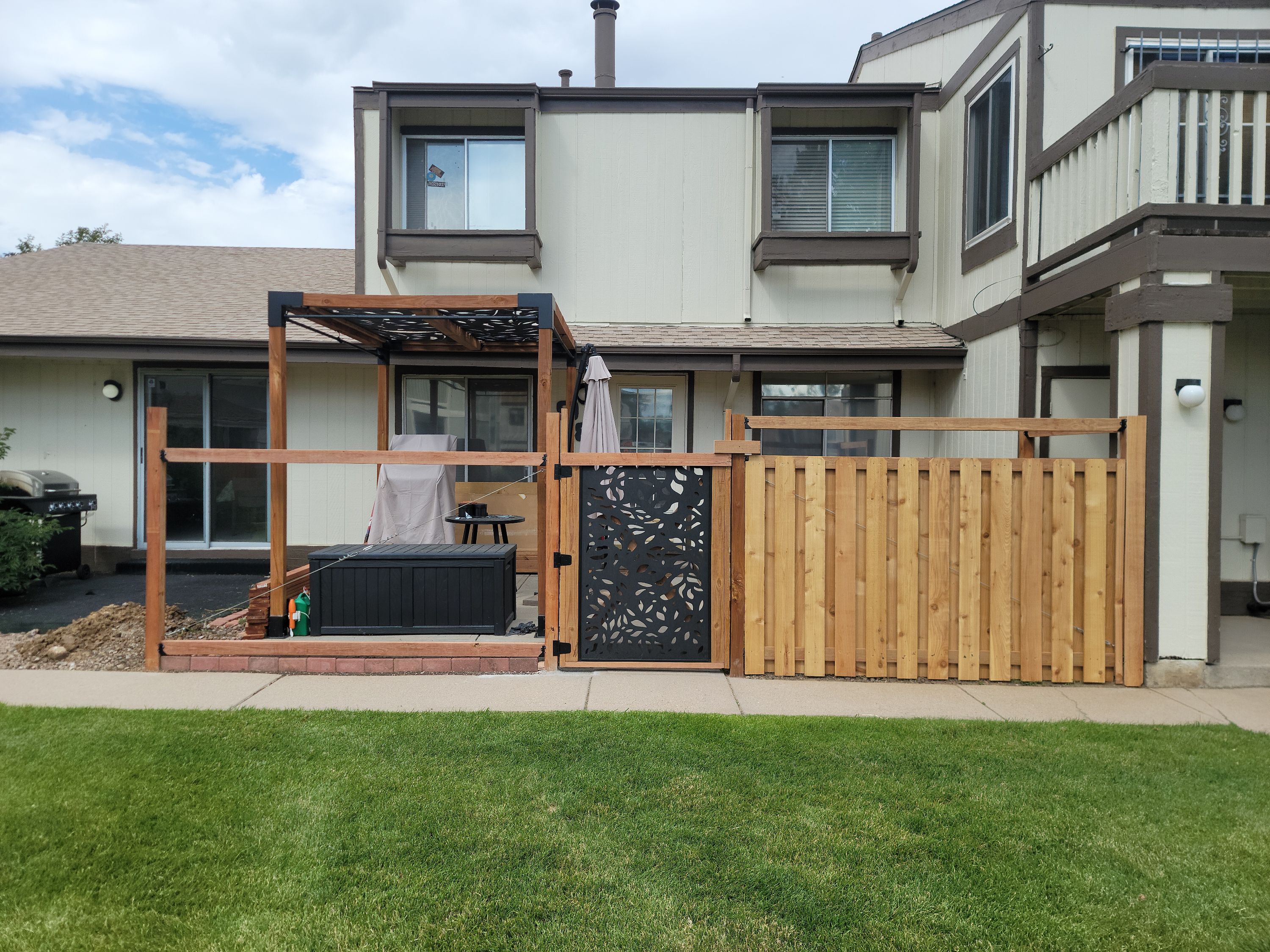 Dark Horse Handyman Image