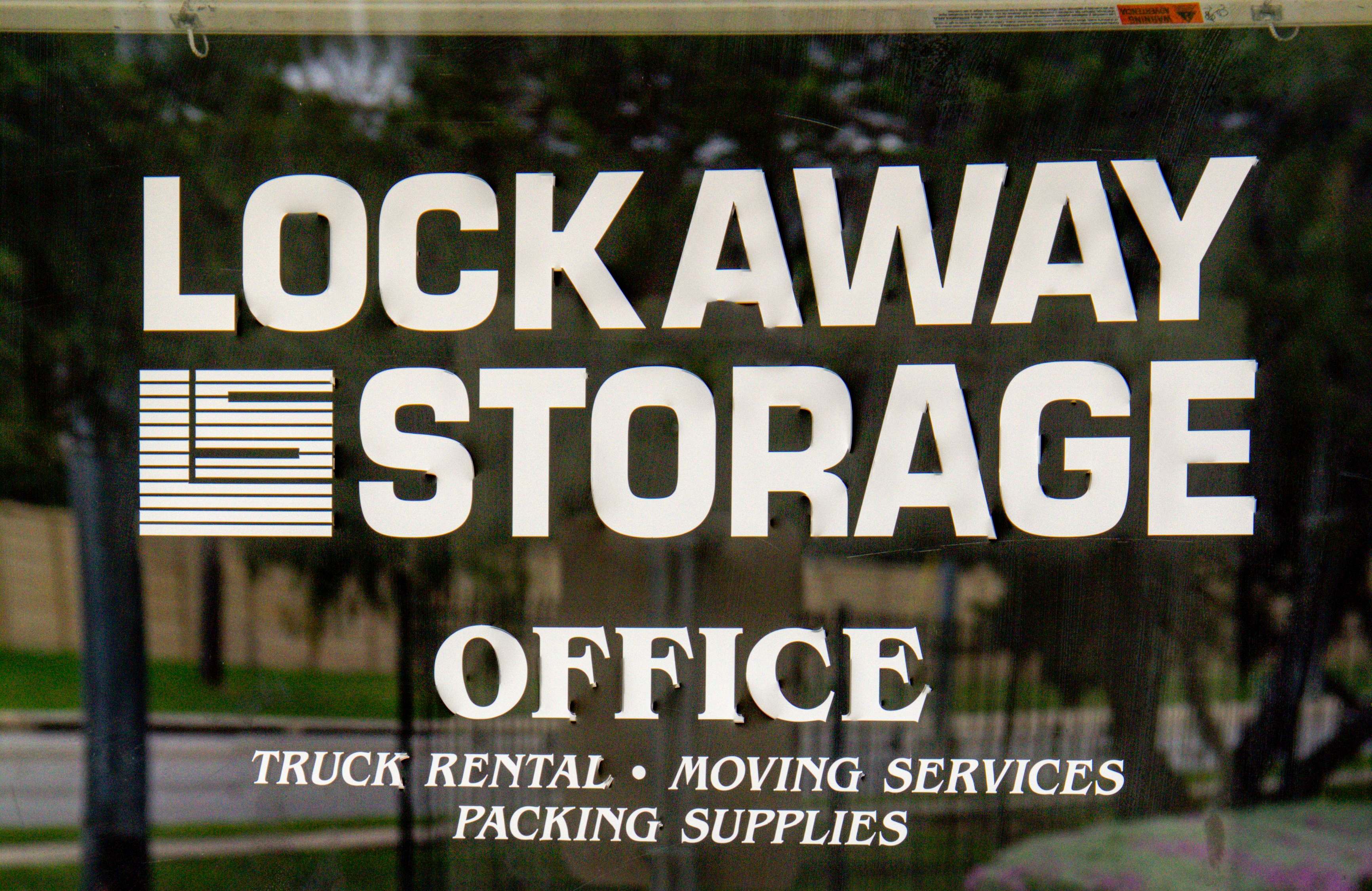 Lockaway Storage - O'Connor Photo