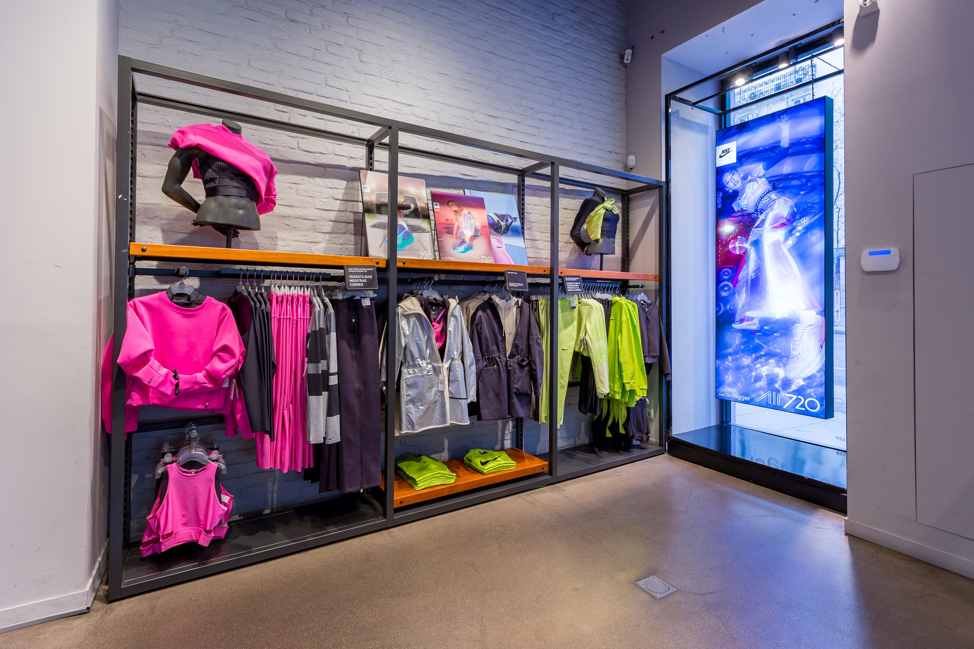 Images Nike Store Serrano