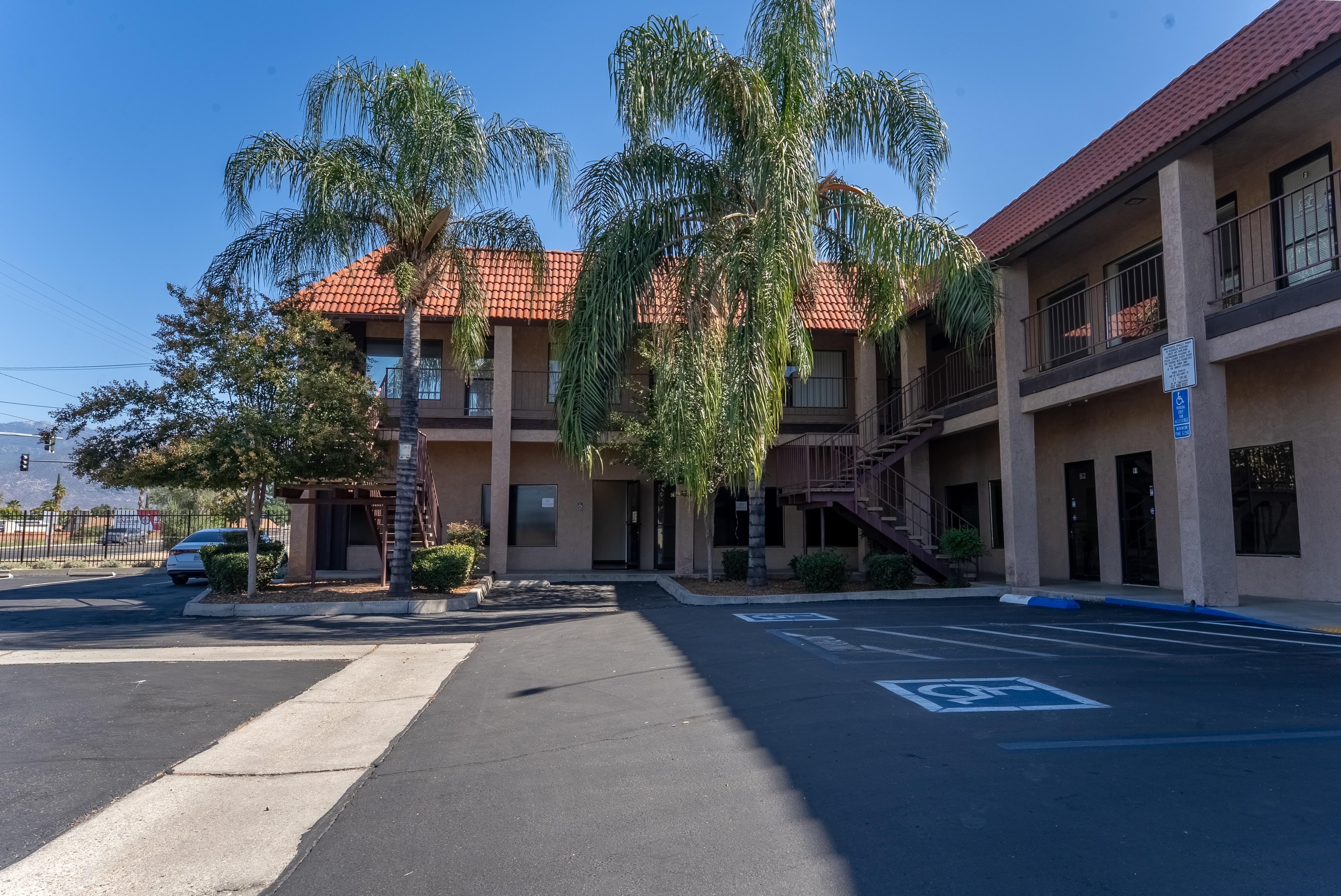 Goldn Bloom Hemet Image