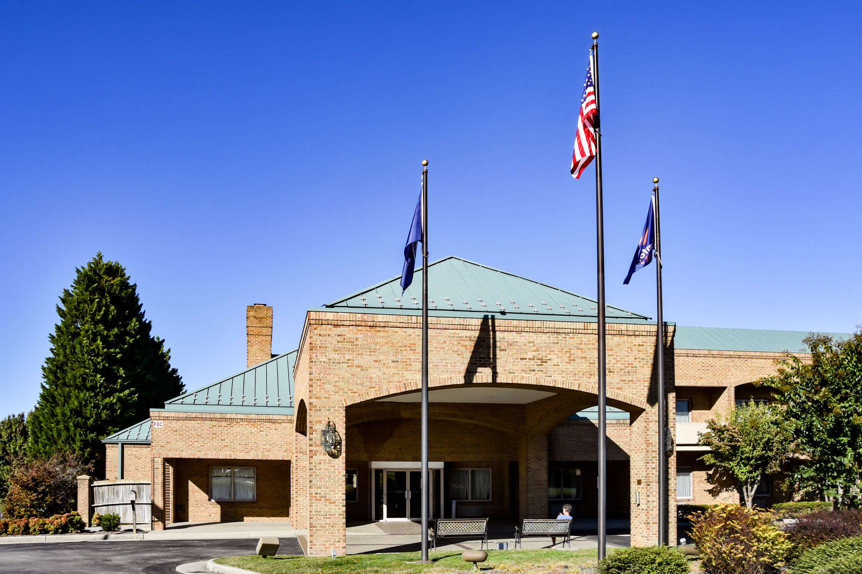 Comfort Suites Inn At Ridgewood Farm Photo