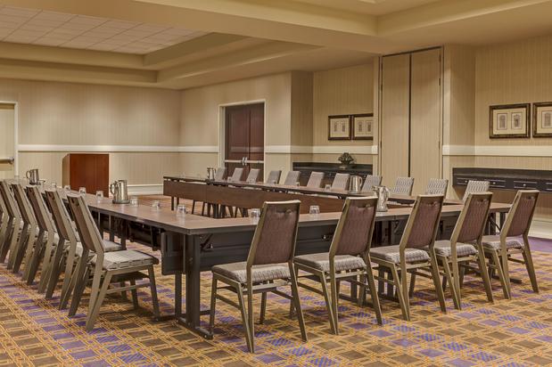 Images Sheraton Overland Park Hotel at the Convention Center