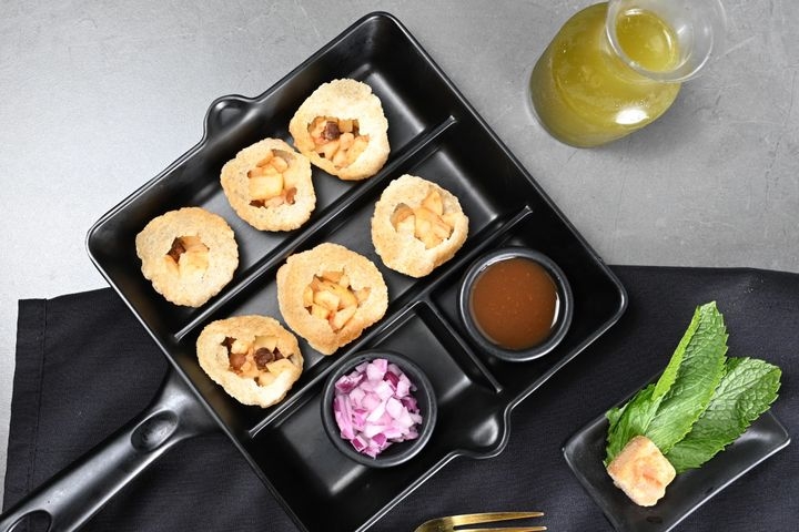 Gol Gol Shots (Pani Puri)