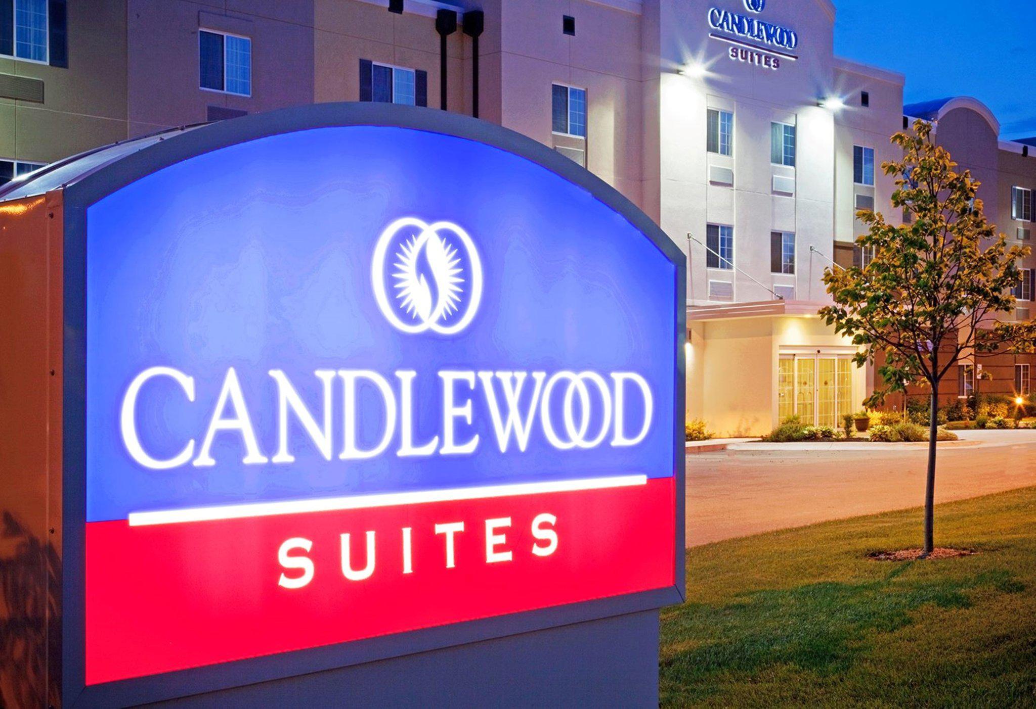 Candlewood Suites Lenexa - Overland Park Area Photo