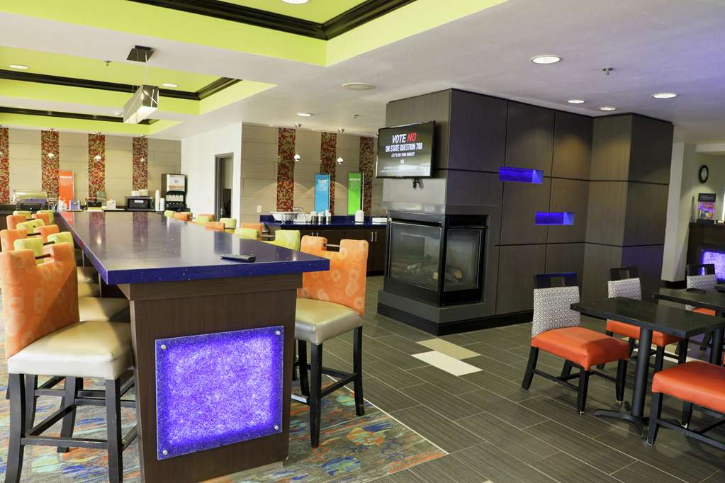 Hampton Inn Muskogee Image