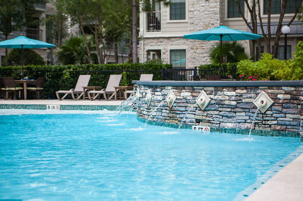 Images Newport on the Lake by Cortland