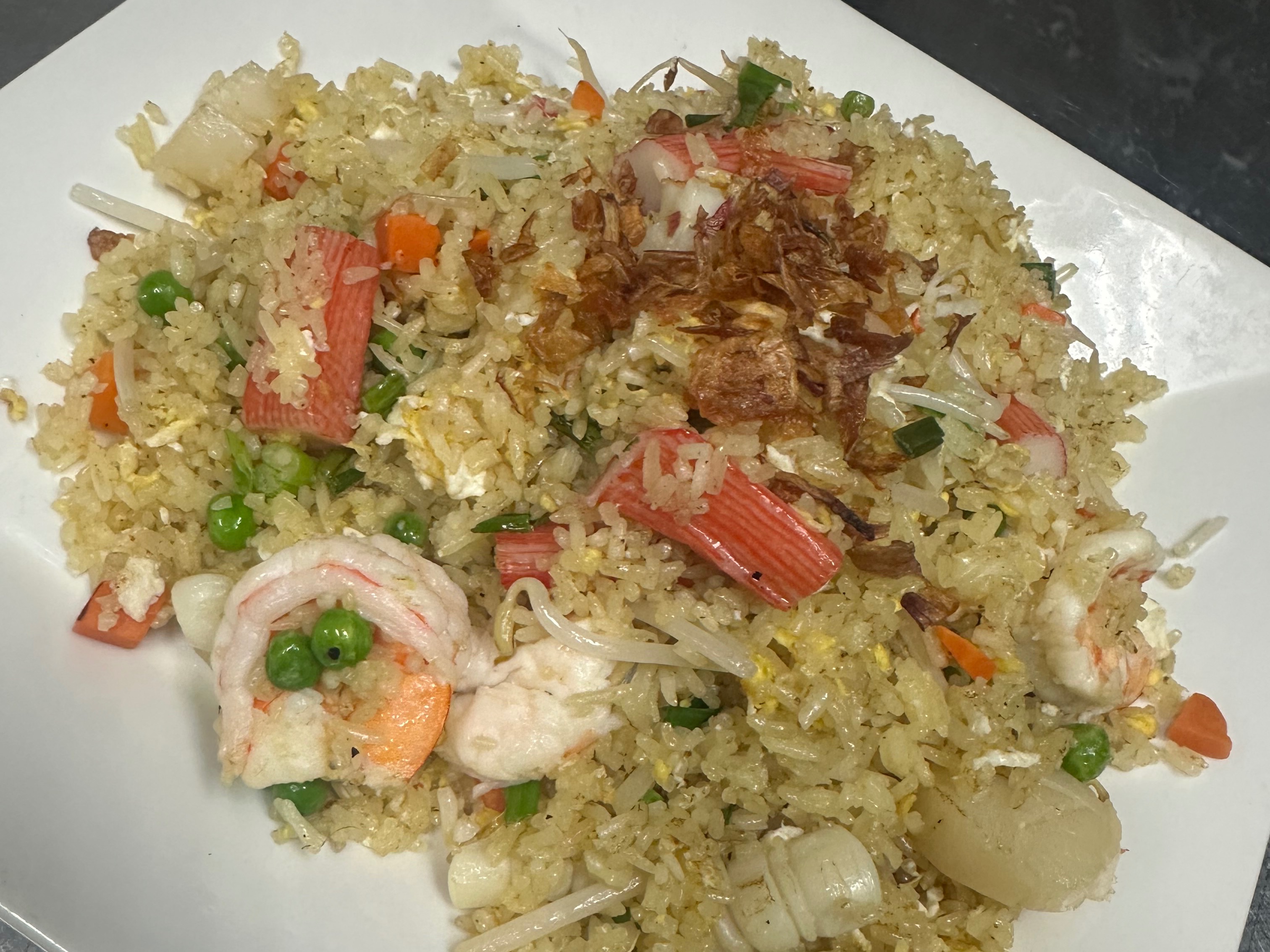 F7. Seafood Fried Rice (Cơm Chiên Hải Sản)