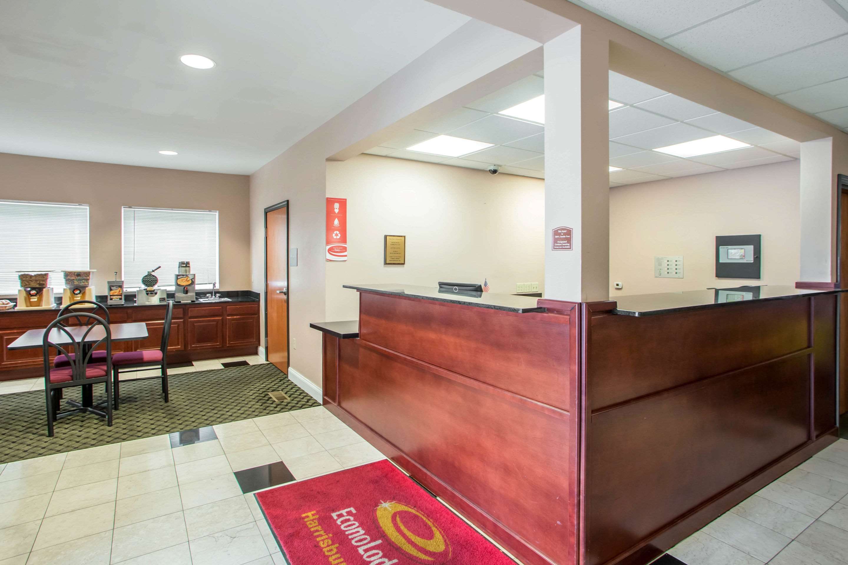 Econo Lodge Harrisburg - Hershey Photo