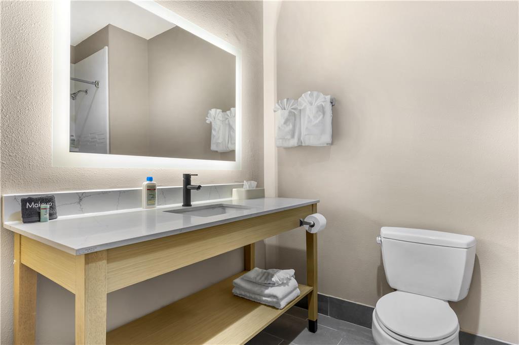 Best Western Red River Inn & Suites Image