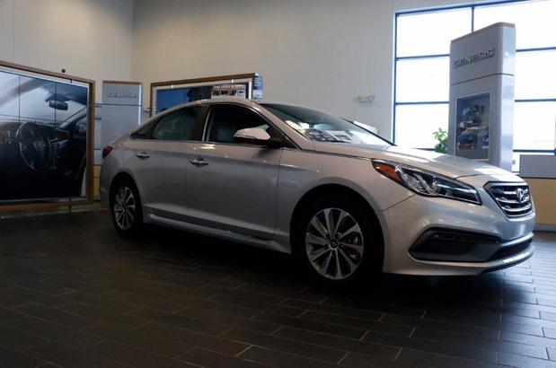 Images Suburban Hyundai