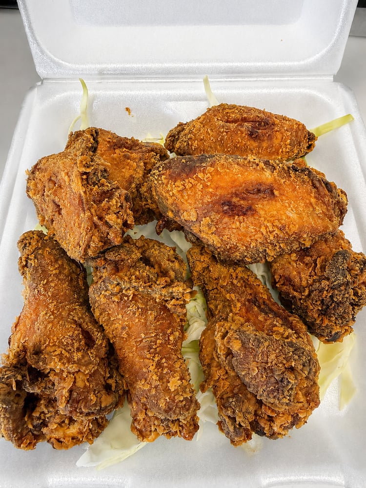 RED PEPPER HOT WINGS (8 pcs)